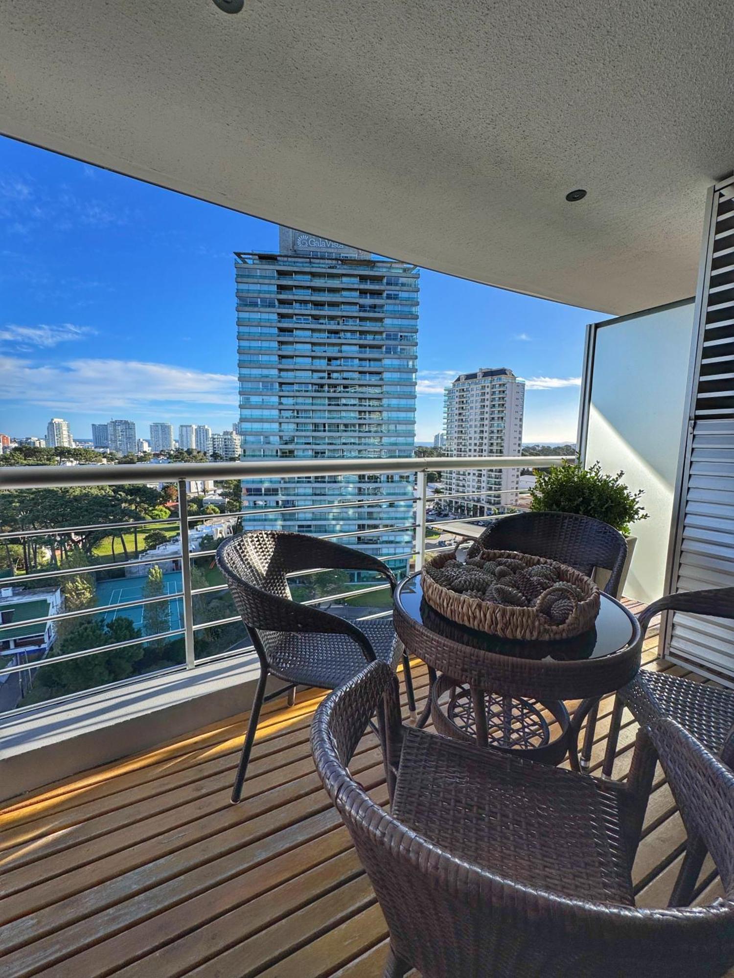 Apartamentos Torre Tressesenta Punta del Este Værelse billede