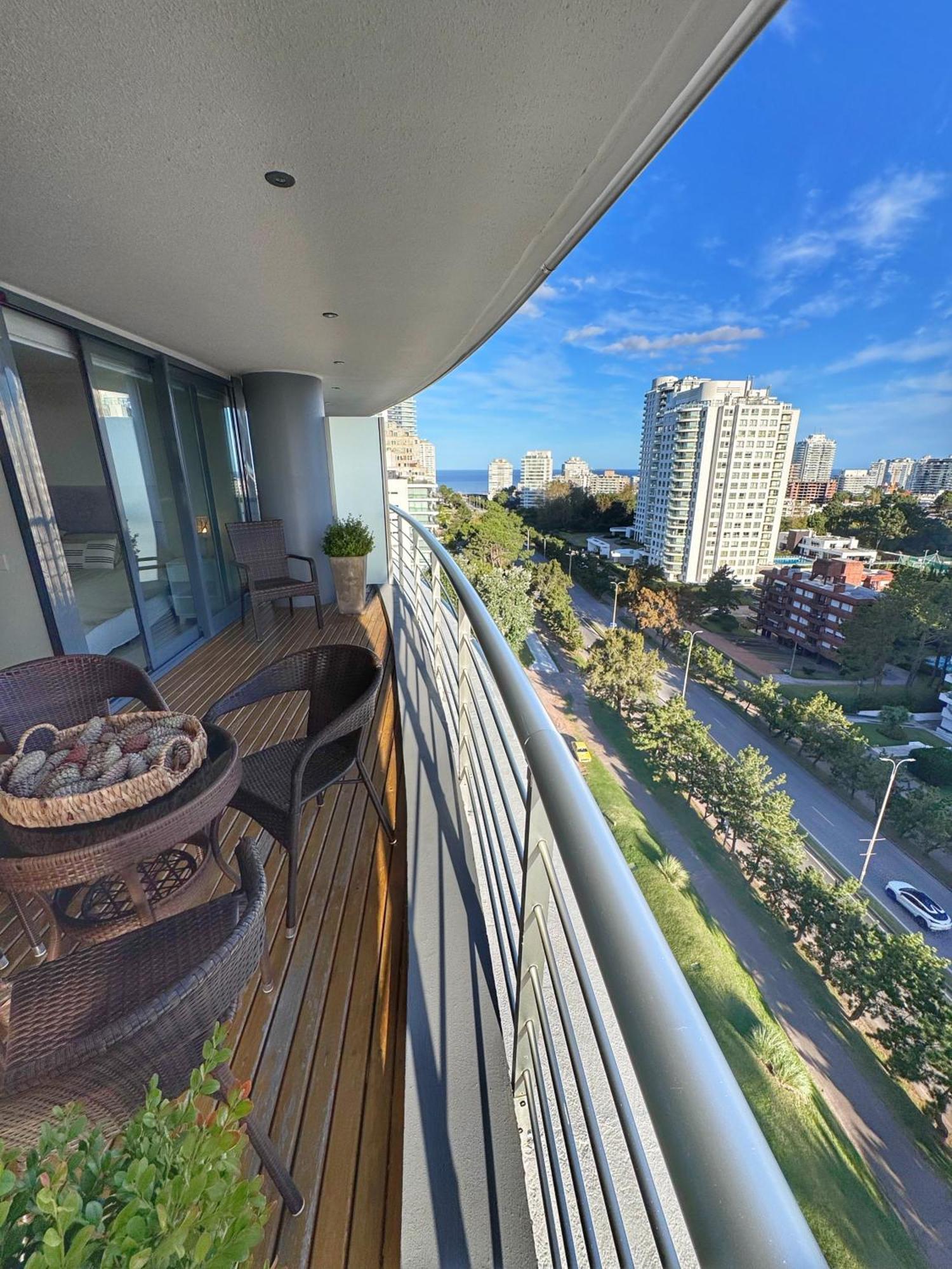 Apartamentos Torre Tressesenta Punta del Este Værelse billede