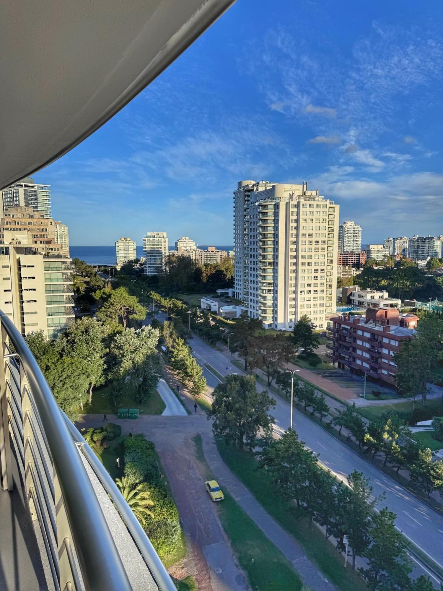 Apartamentos Torre Tressesenta Punta del Este Værelse billede