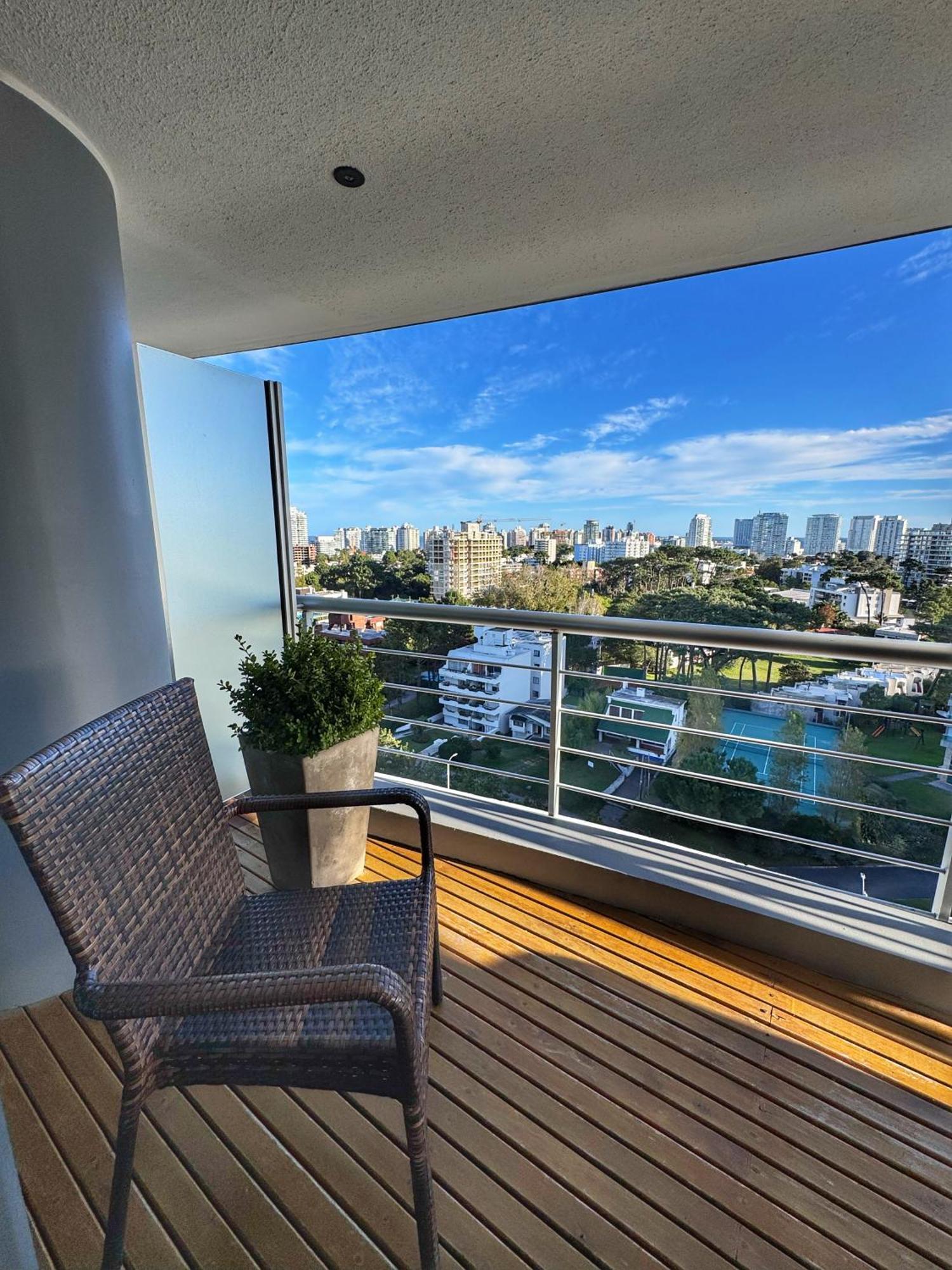 Apartamentos Torre Tressesenta Punta del Este Værelse billede