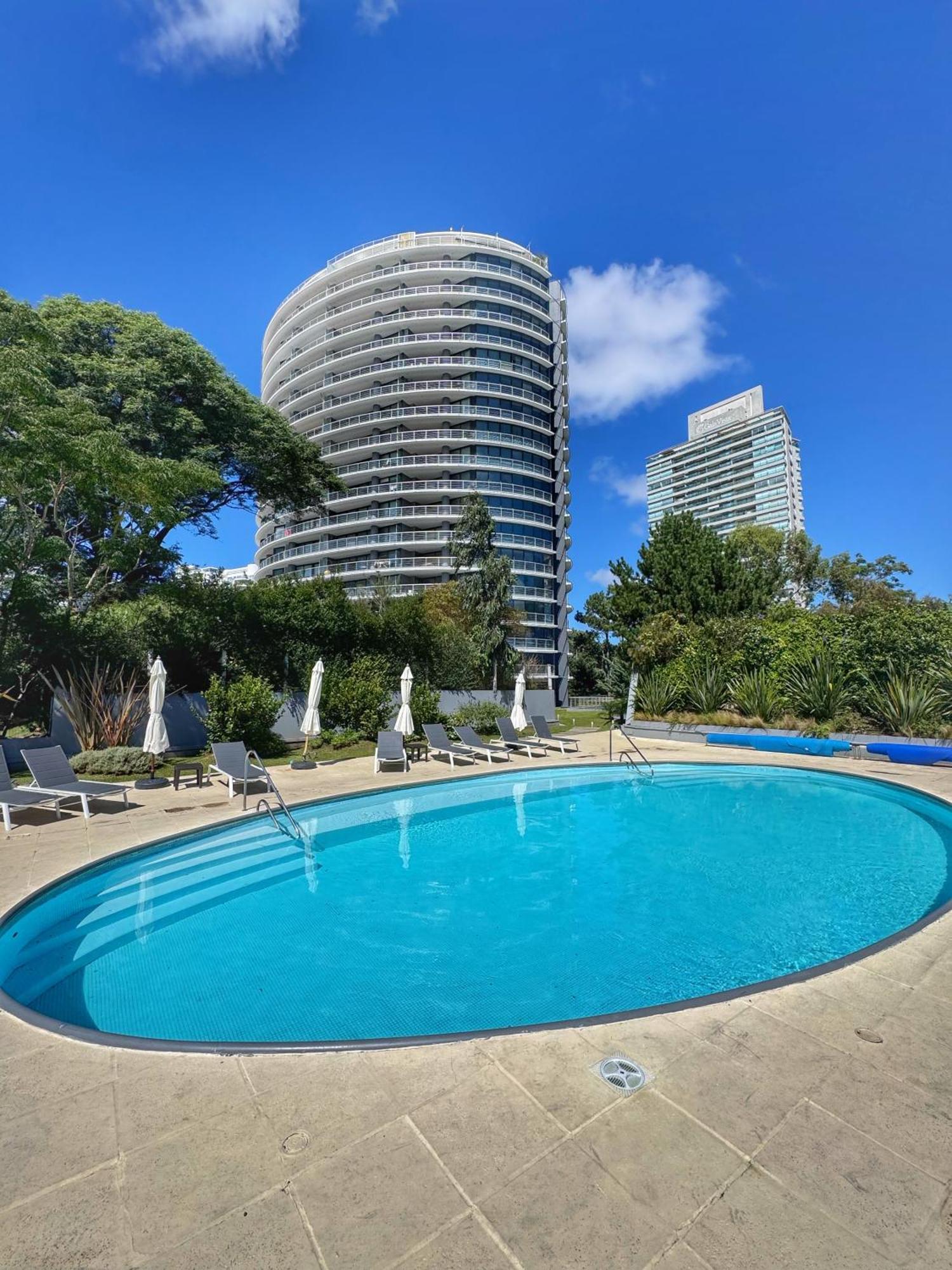 Apartamentos Torre Tressesenta Punta del Este Eksteriør billede