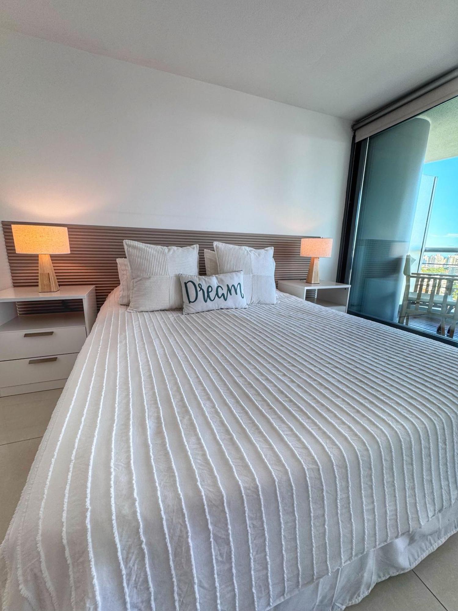 Apartamentos Torre Tressesenta Punta del Este Værelse billede