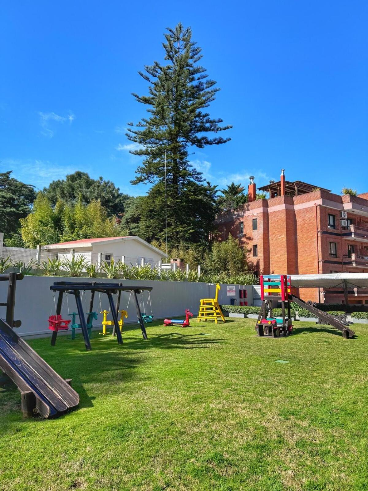 Apartamentos Torre Tressesenta Punta del Este Eksteriør billede