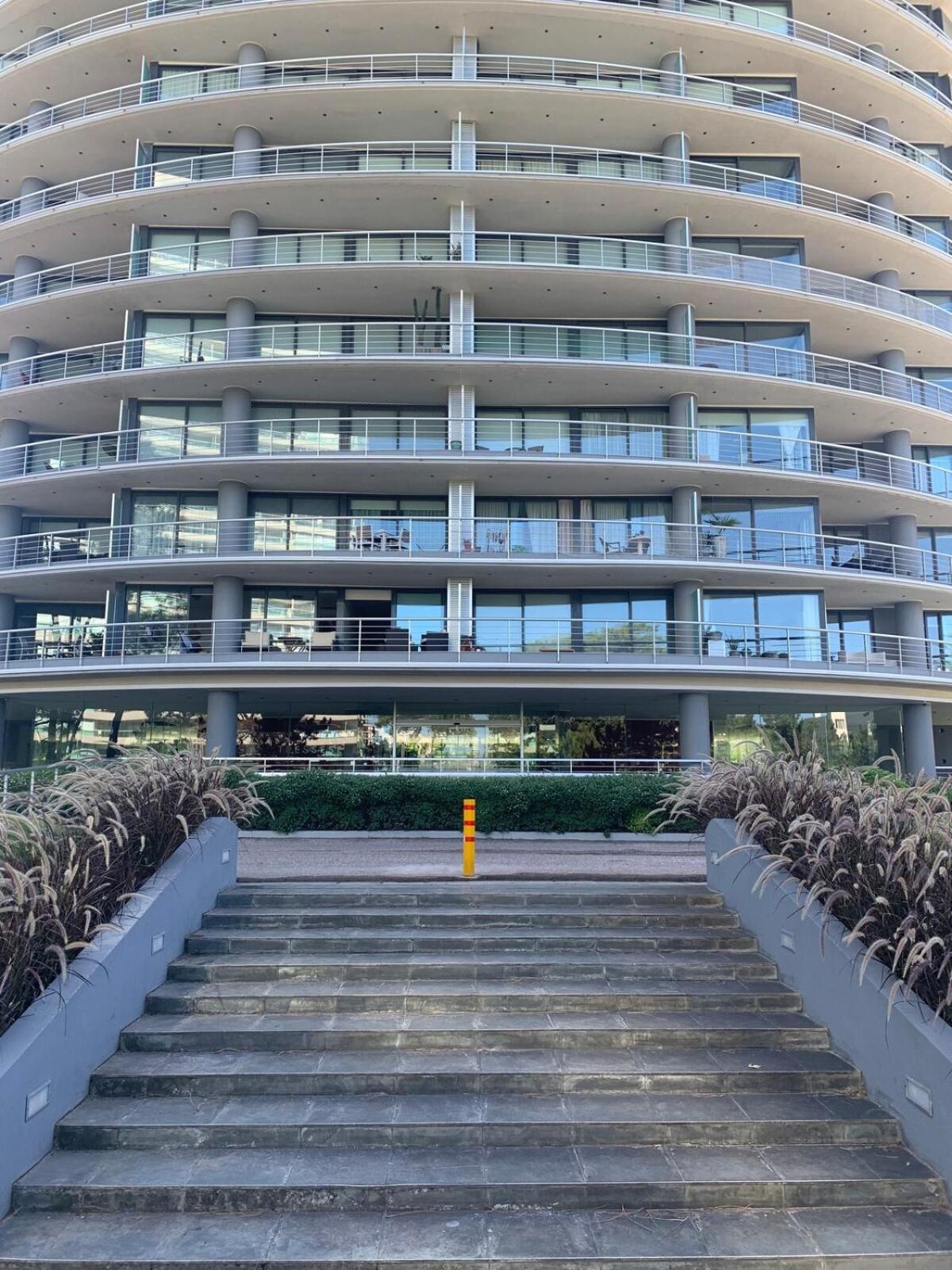 Apartamentos Torre Tressesenta Punta del Este Eksteriør billede